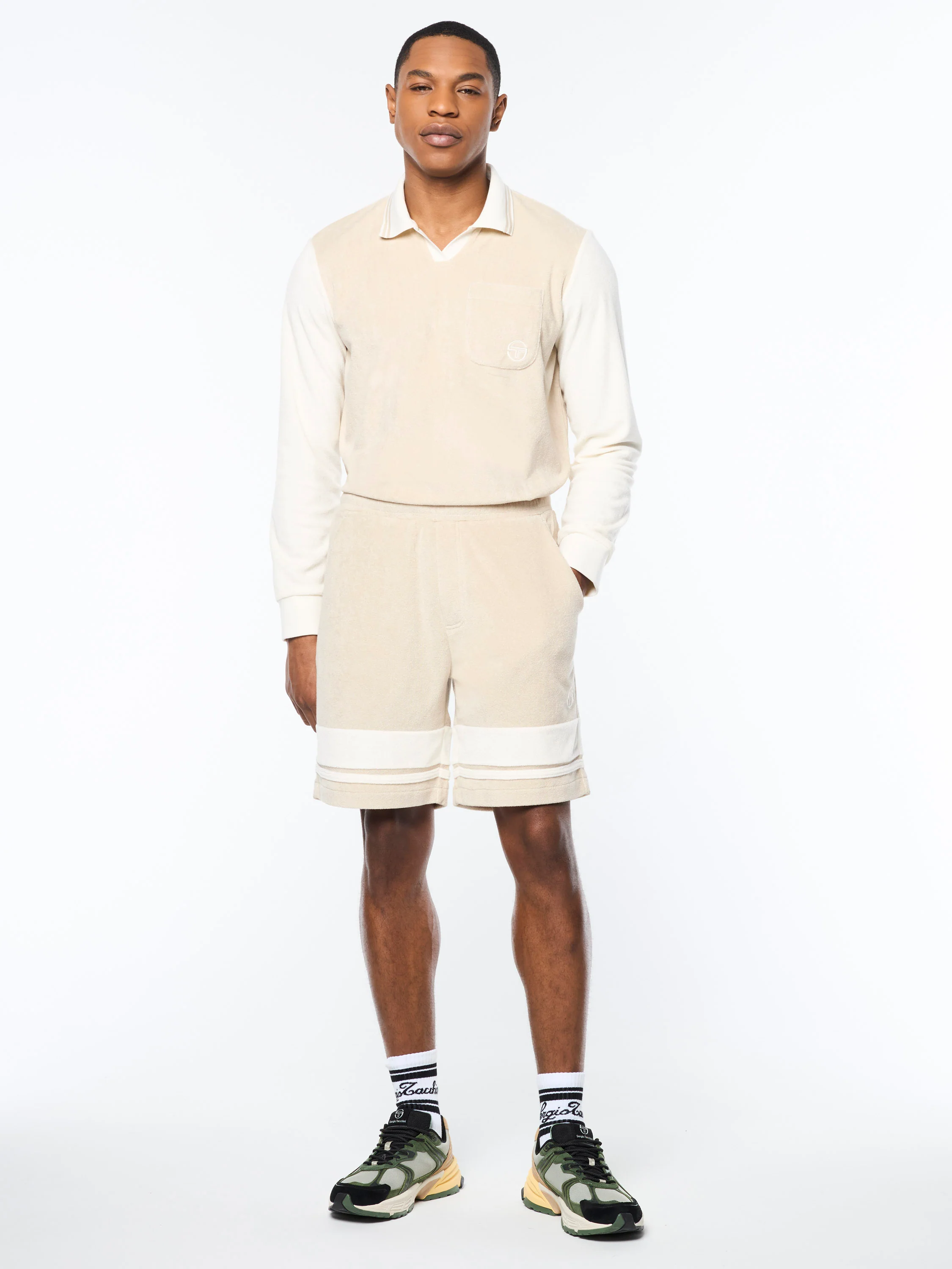 Alvar Short- Fog - Image 4