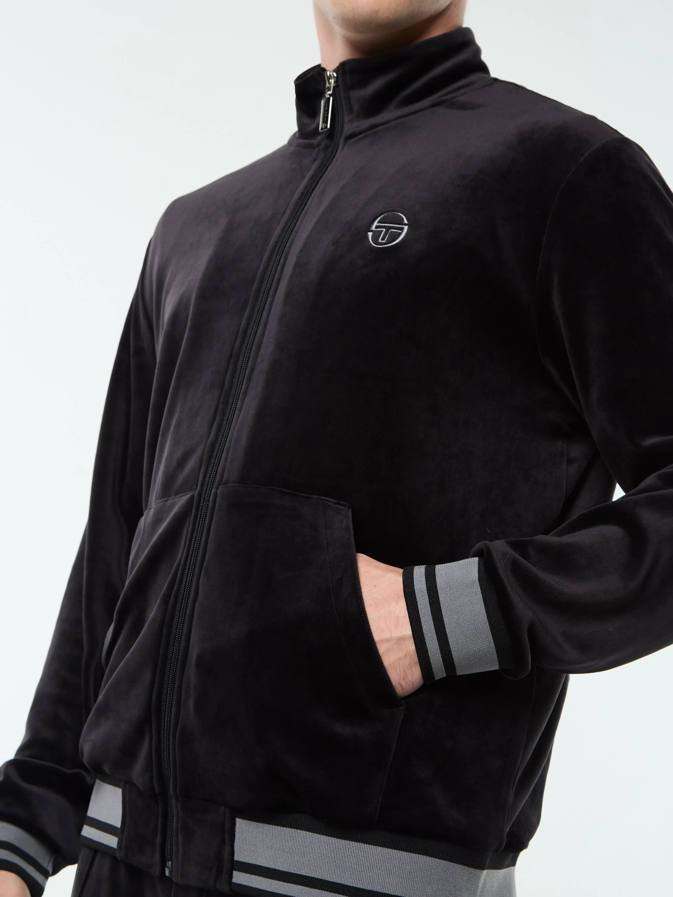 Viaggioa Track Jacket- Black Beauty - Image 7