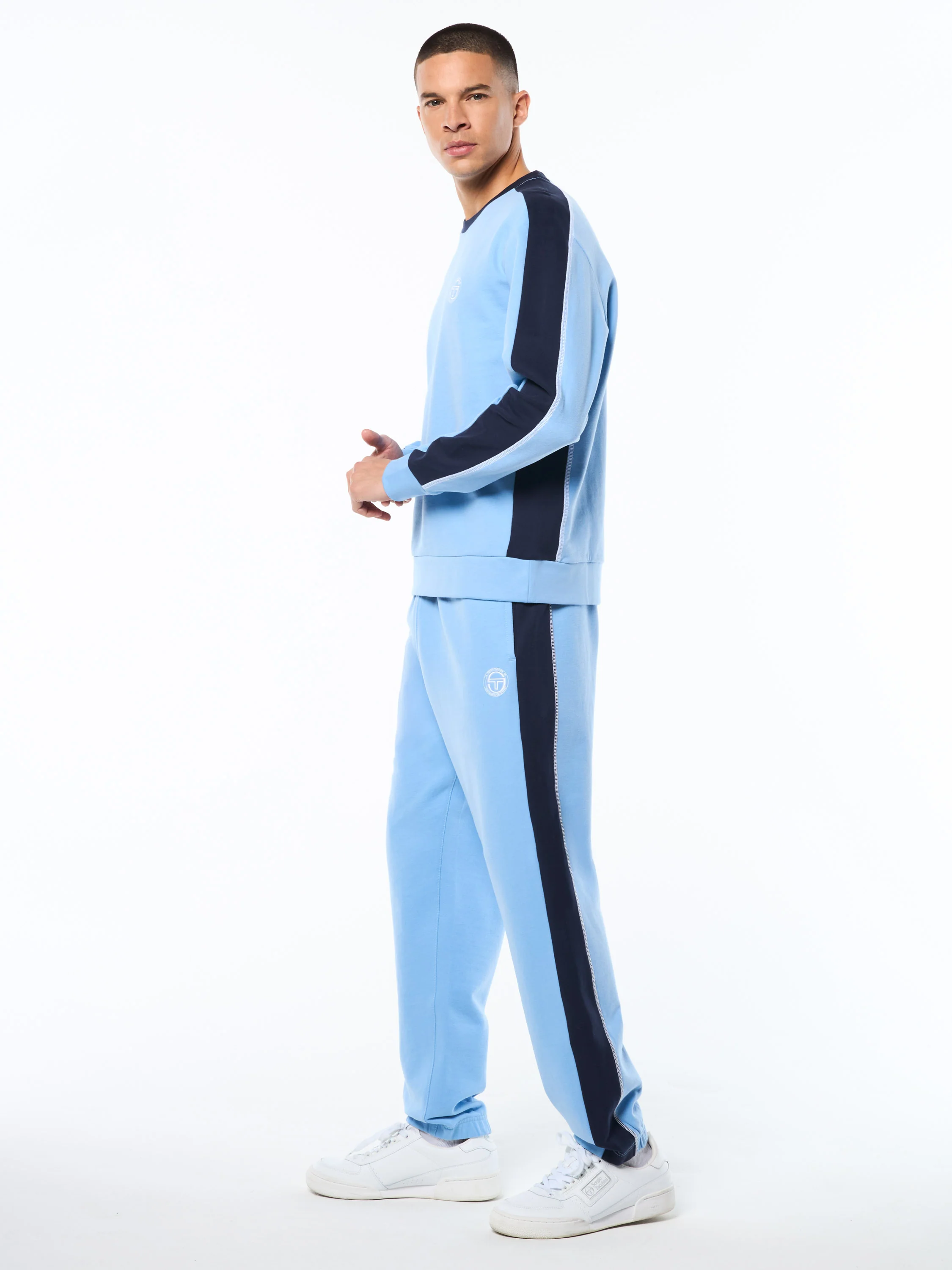 Volo Crewneck-Della Robbia Blue - Image 4